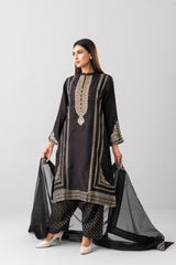 Relaxed Fit Embroidered Three-Piece Ethnic Set with Organza Dupatta