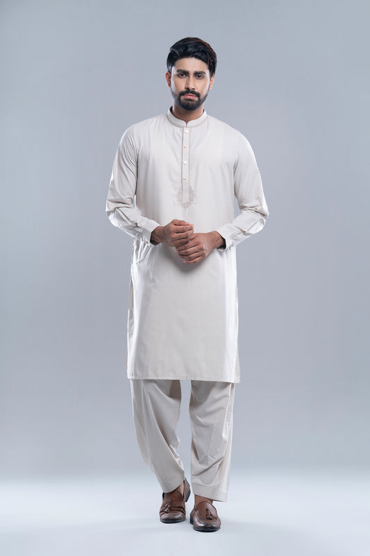 Regular Fit Embroidered Formal Kabli Set