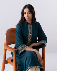 Relaxed Fit Embroidered One-Piece Ethnic Kurta