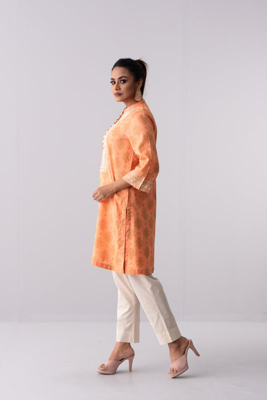 Mid-Length Embroidered Smart Fit Ethnic Kurta