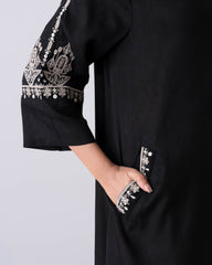 Smart Fit Embroidered Ethnic Kurti
