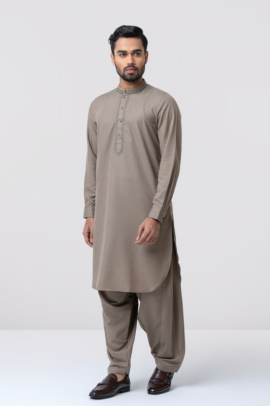 Regular Fit Embroidered Semi-Formal Kabli Set