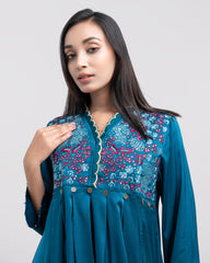 Smart Fit Scallop-Embroidered Satin Ethnic Kurta