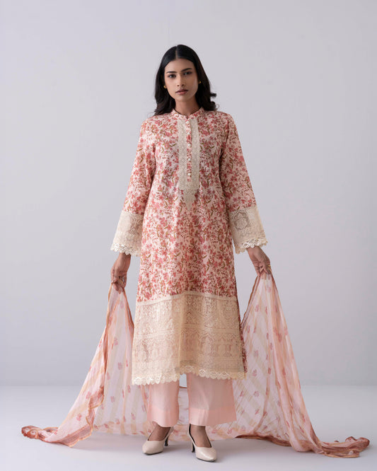 Smart Fit Embroidered Three-Piece Lawn with Chiffon Dupatta