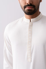 Regular Fit Embroidered Semi-Formal Kabli Set