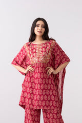 Relaxed Fit Embroidered Ethnic Kurti
