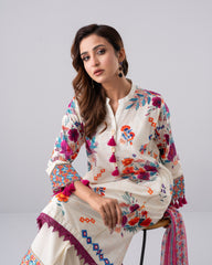 Relaxed Fit Digital Printed Three-Piece Lawn with Chiffon Dupatta