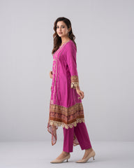 Smart Fit Embroidered Three-Piece Lawn with Chiffon Dupatta