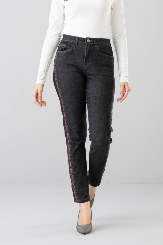 Regular Fit Embroidered Jeans