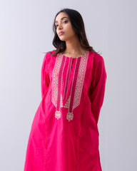 Relaxed Fit Embroidered Ethnic Kurti
