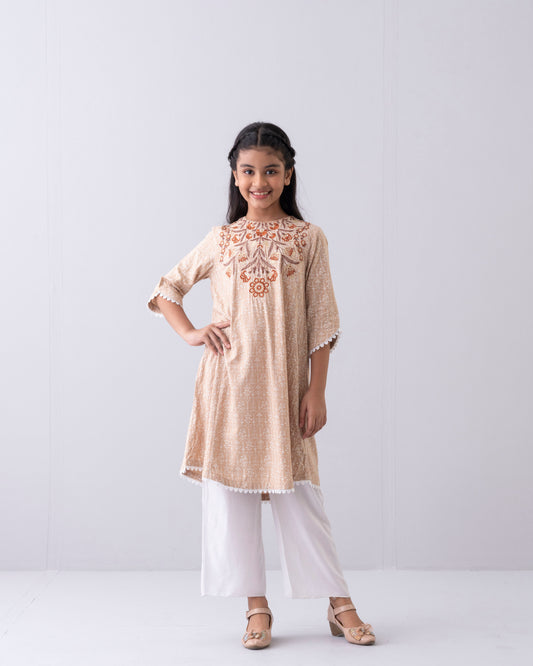 Girls' Embroidered Ethnic Kurti (6-8 Years)
