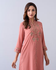 Relaxed Fit One-Piece Embroidered Ethnic Kurta