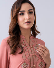 Relaxed Fit One-Piece Embroidered Ethnic Kurta