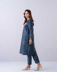 Smart Fit Embroidered Three-Piece Semi-Formal Ethnic Set with Organza Dupatta