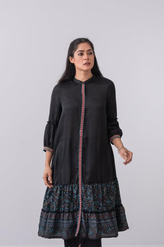 Smart Fit Embroidered Ethnic Kurta