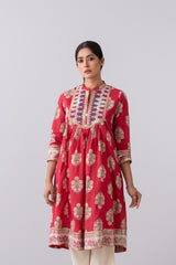 Relaxed Fit Embroidered Ethnic Kurta