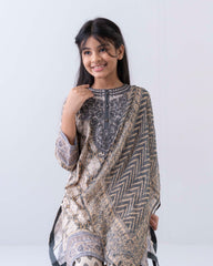 Princess Embroidered Three-Piece Lawn with Chiffon Dupatta (2-4 Years)