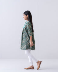 Girls' Embroidered Ethnic Kurti (6-8 Years)