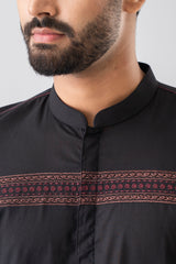 Regular Fit Embroidered Fatua