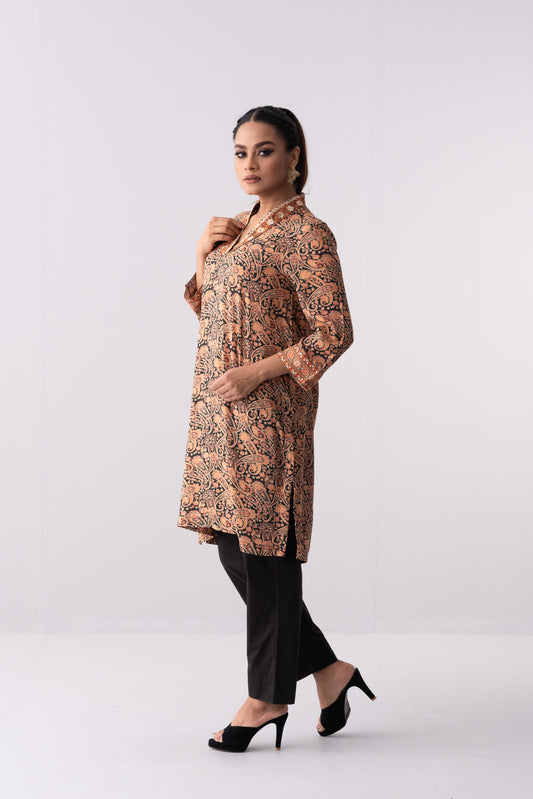Mid-Length Embroidered Relaxed Fit Ethnic Kurta