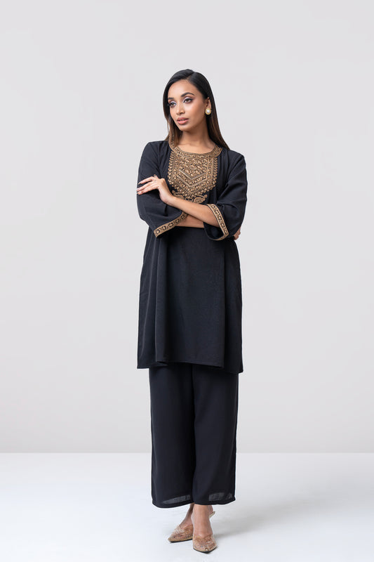 Smart Fit Embroidered Ethnic Kurti