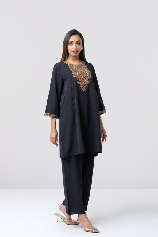 Smart Fit Embroidered Ethnic Kurti