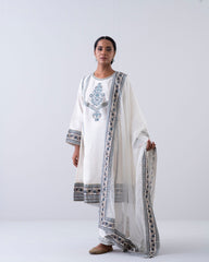 Relaxed Fit Embroidered Three-Piece Formal Ethnic Set
