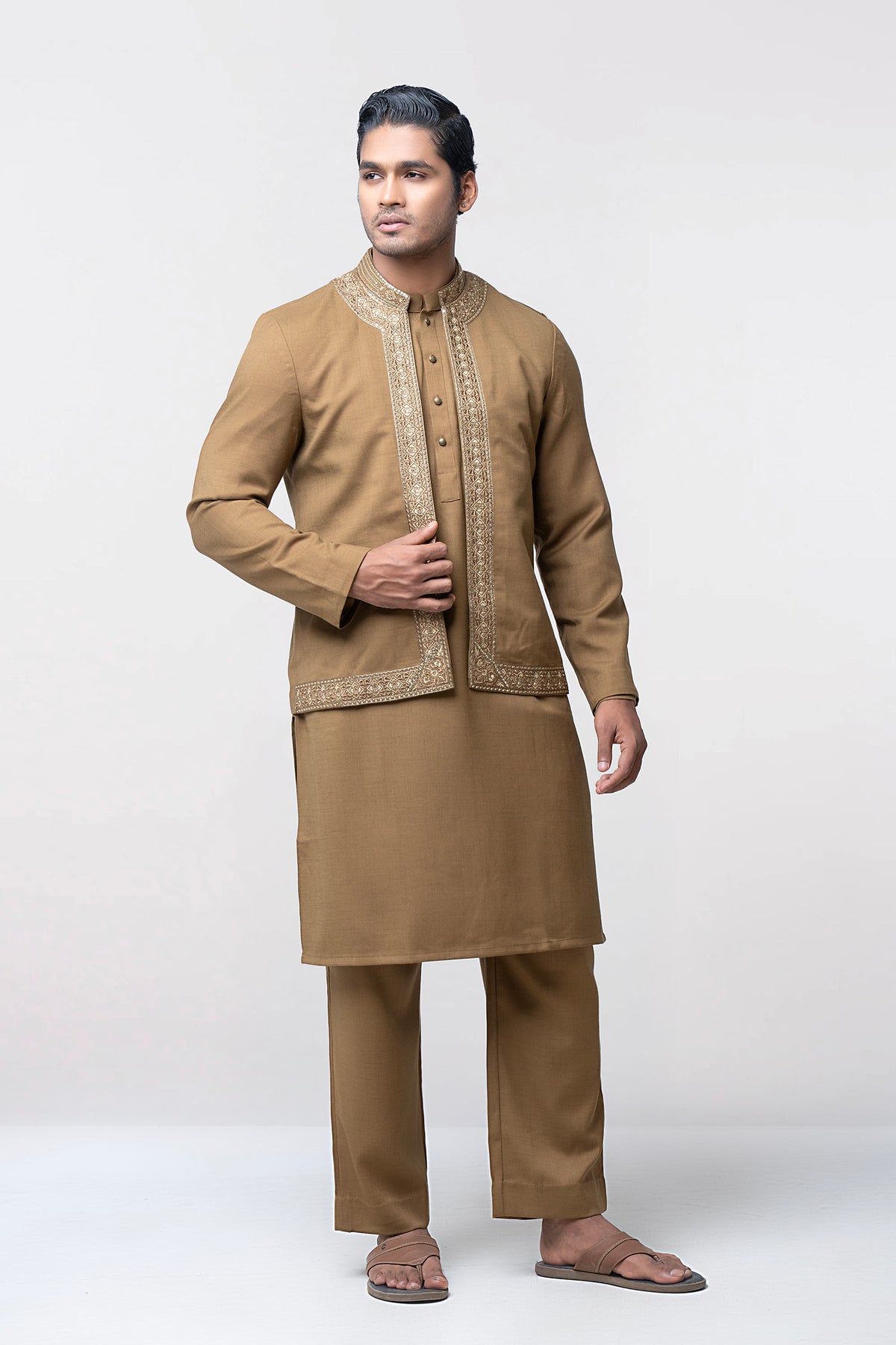 Regular Fit Embroidered Formal Ethnic Kurta Set