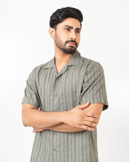 Regular Fit Solid Casual Shirt