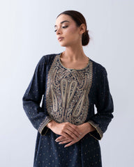 Smart Fit Embroidered Two-Piece Semi Formal Ethnic Set with Organza Dupatta