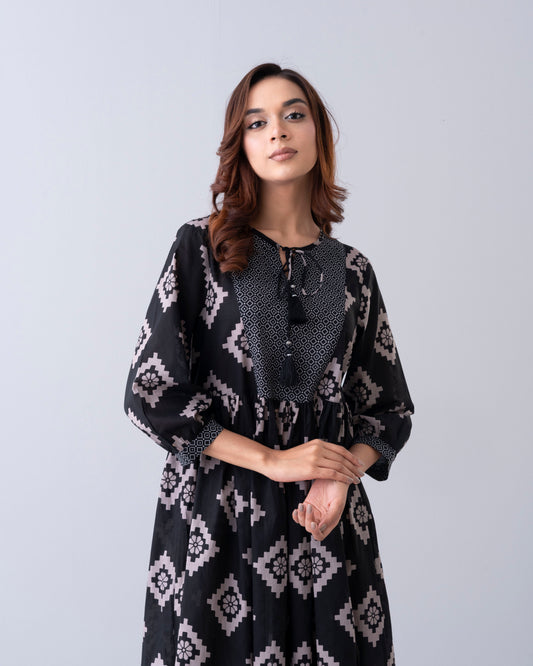 Contrast Printed Long Dress – Mystika