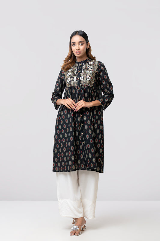 Smart Fit Embroidered Ethnic Kurta