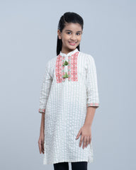 Girls' Embroidered Ethnic Kurta (2-4 Years)