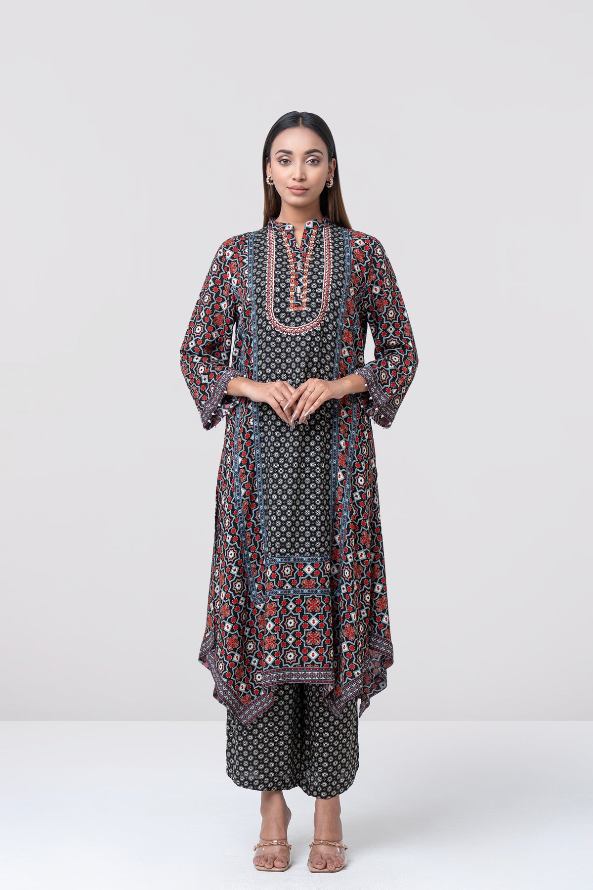 Smart Fit Embroidered Viscose Ethnic Kurta
