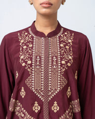 Relaxed Fit Embroidered Ethnic Kurta