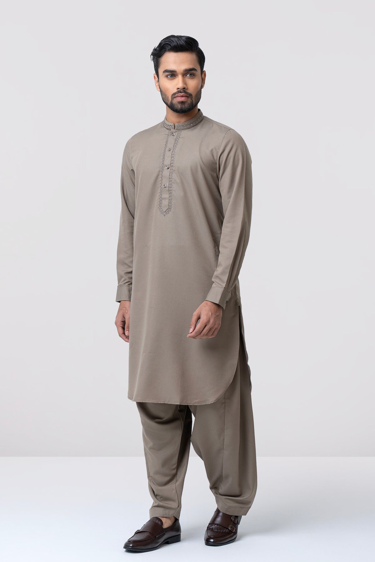 Regular Fit Embroidered Semi-Formal Kabli Set