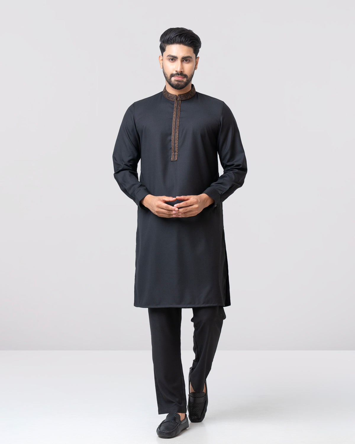 Regular Fit Embroidered Formal Ethnic Kurta Set