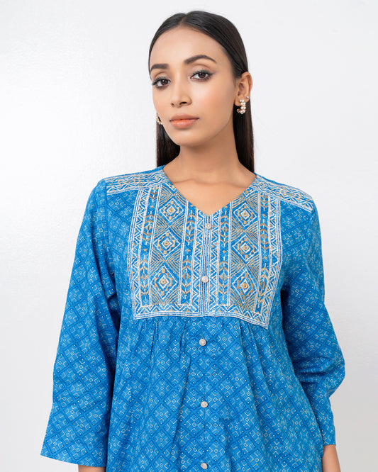 Smart Fit Embroidered Ethnic Kurti