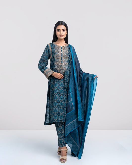 Relaxed Fit Embroidered Three-Piece Lawn with Silk Dupatta