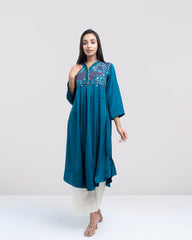 Smart Fit Scallop-Embroidered Satin Ethnic Kurta