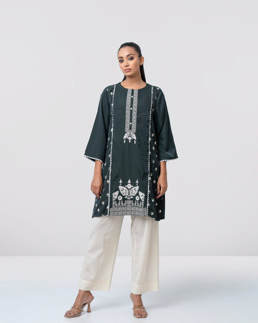 Smart Fit Embroidered Ethnic Kurti