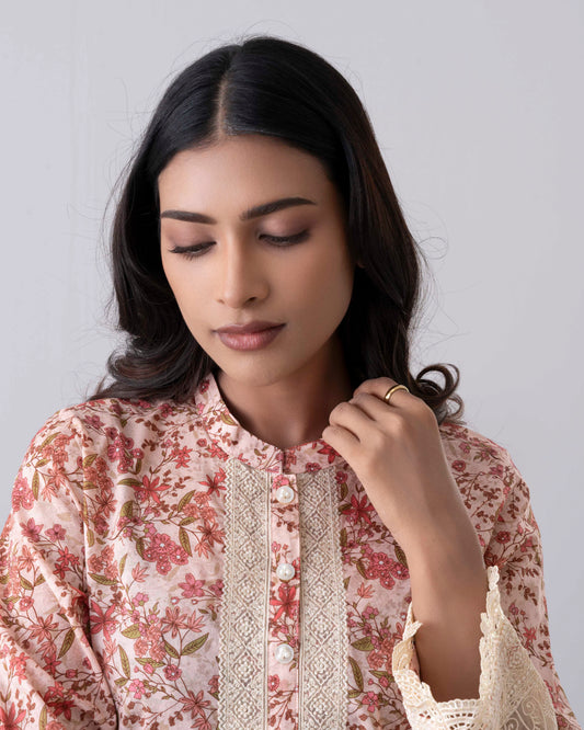 Smart Fit Embroidered Three-Piece Lawn with Chiffon Dupatta