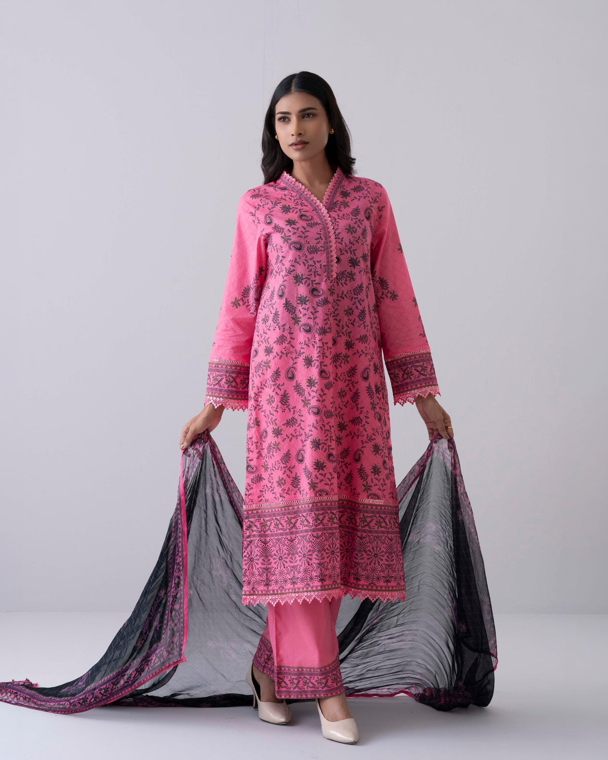 Smart Fit Printed Three-Piece Lawn with Chiffon Dupatta
