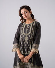 Smart Fit Embroidered Three-Piece Lawn with Chiffon Dupatta