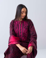 Smart Fit Embroidered Three-Piece Lawn with Silk Dupatta