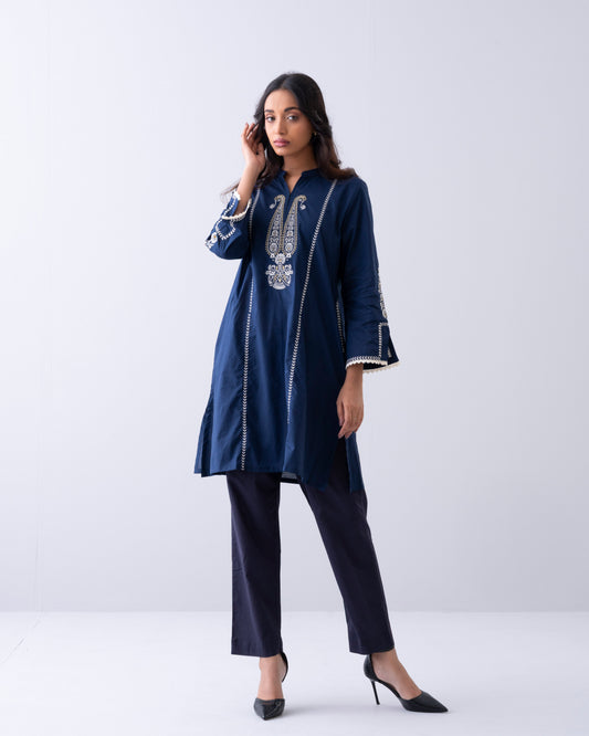 Relaxed Fit Embroidered Ethnic Kurti
