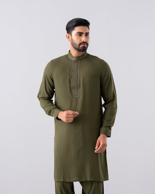 Regular Fit Embroidered Semi-Formal Kabli Set