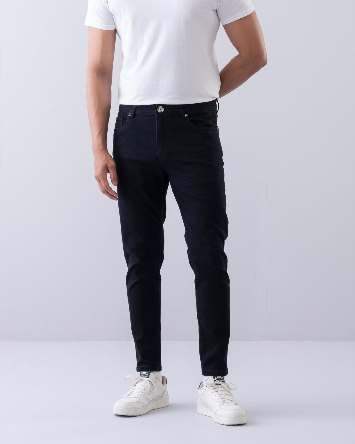 Carrot Fit Black Jeans