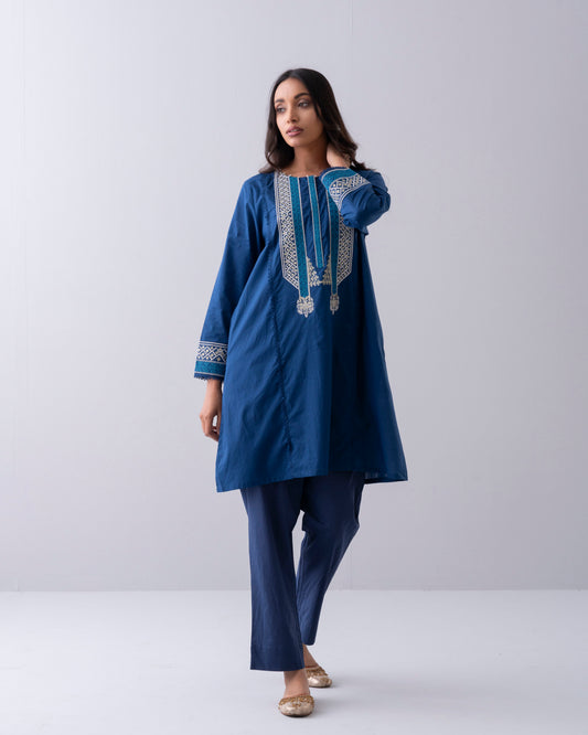 Relaxed Fit Embroidered Ethnic Kurti