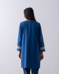 Relaxed Fit Embroidered Ethnic Kurti